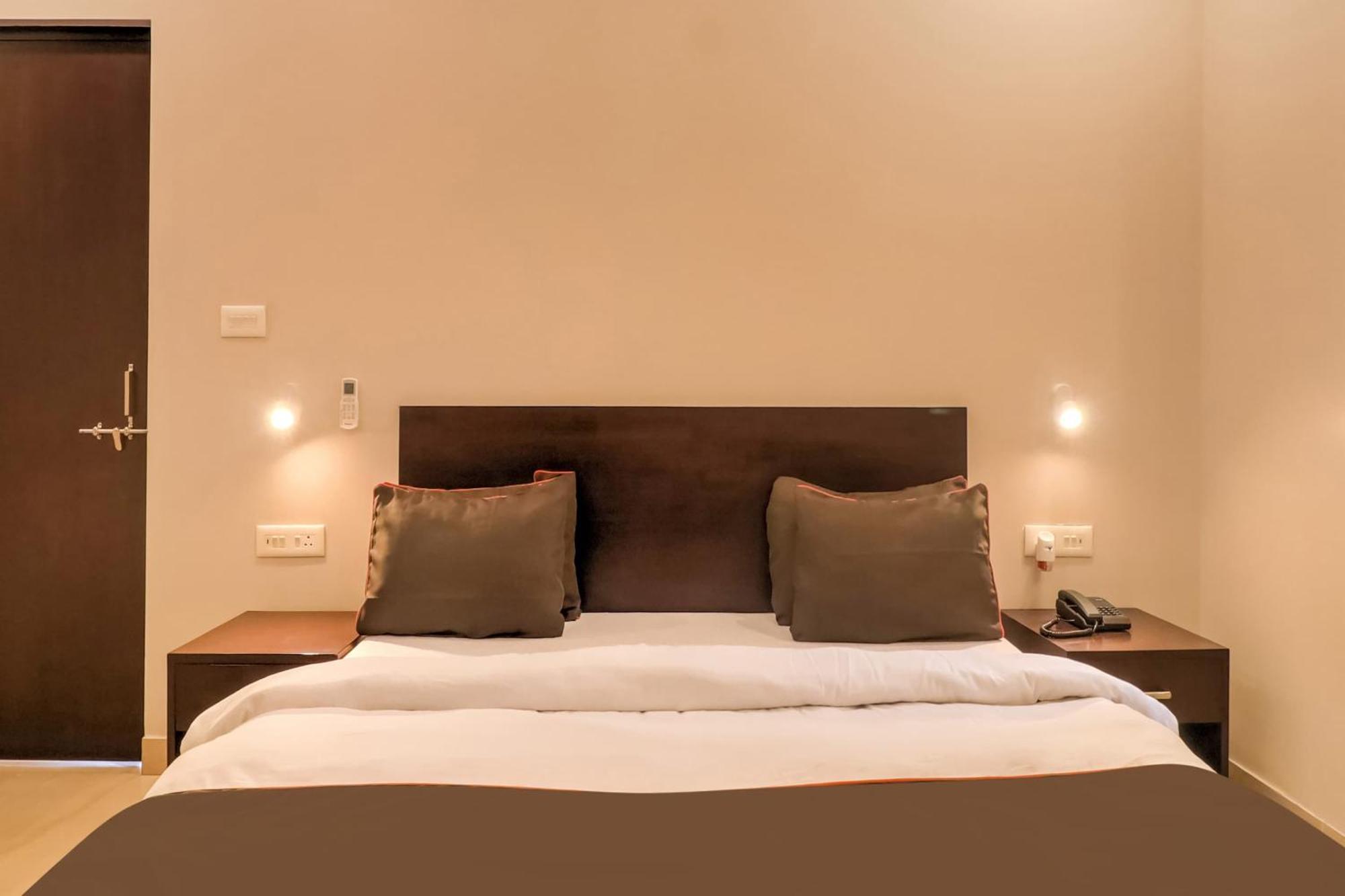 Townhouse Amaraa Farms Near Lulu Hypermarket Lucknow Exterior photo