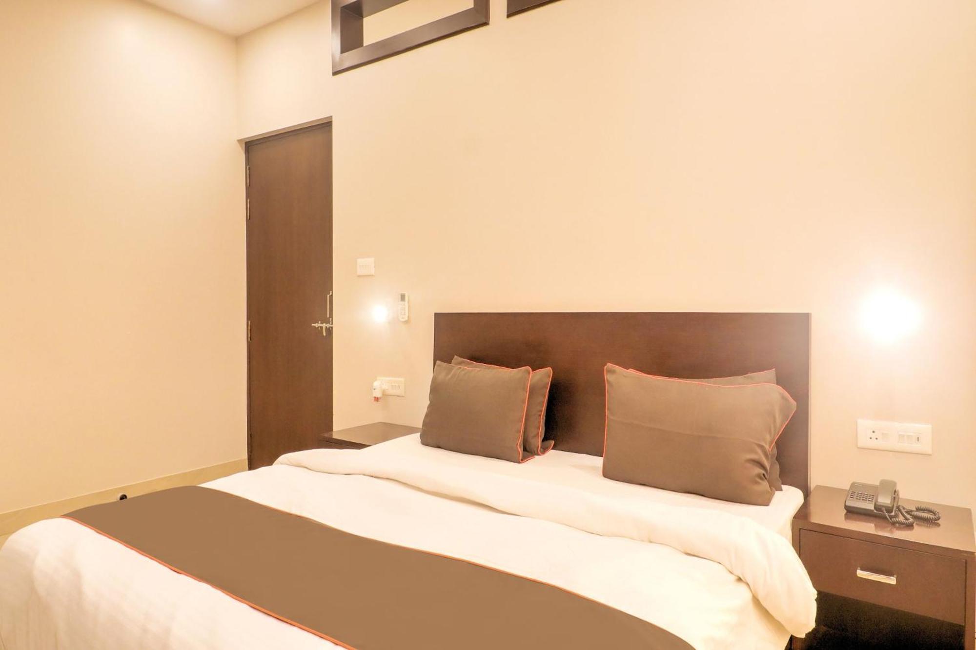 Townhouse Amaraa Farms Near Lulu Hypermarket Lucknow Exterior photo